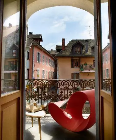 Un Lieu Unique Le Et Le Dolce Annecy